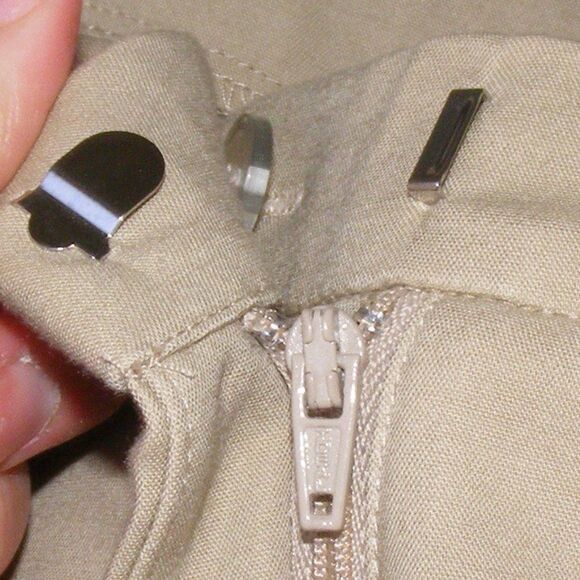 CHICO'S Modern Trousers, 0.5/S/6, Khaki Chinos, Zipper fly, Side elastic/panel - Picture 11 of 15